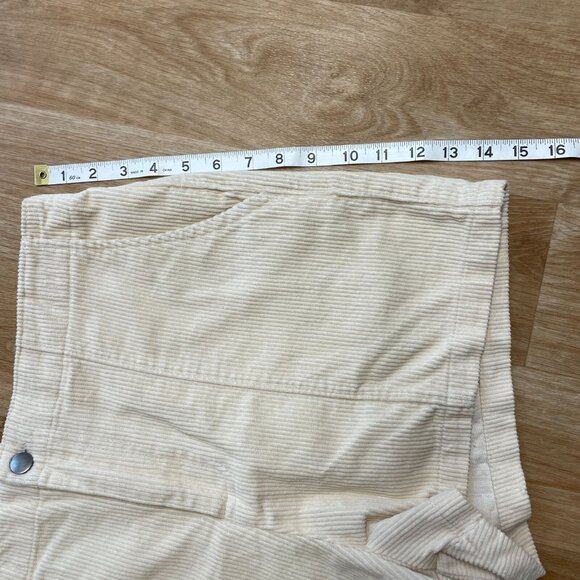 WILD FABLE CORDUROY SHORTS HIGH RISE POCKETS BACK ELASTIC WOMENS L BEIGE NWT - Picture 9 of 10